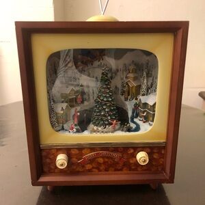Shadow box tv